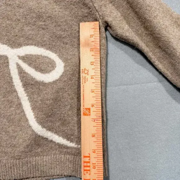 American Eagle Tan V-Neck Sweater with Bow Detail - Picture 5 of 6